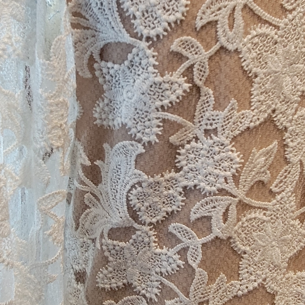 Alexis - White Lace Mini Dress - Picture 5 of 8
